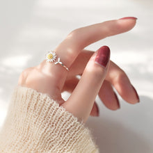Carregar imagem no visualizador da galeria, Punk 925 Sterling Silver Daisy Flower Rings For Girls Women, Jewelry Collection
